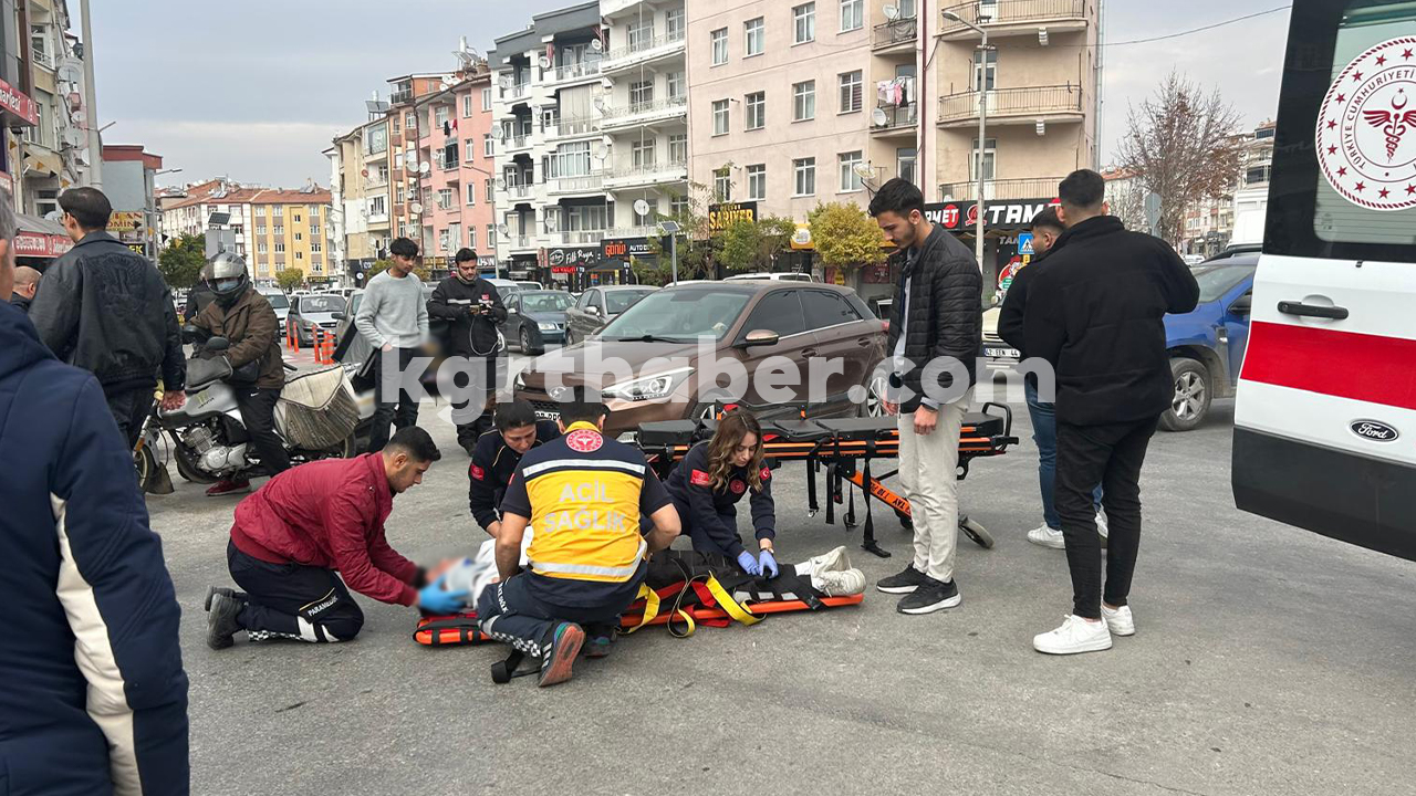 Karamanda Motorlu Kurye Kaza Yapti 1 Yarali3