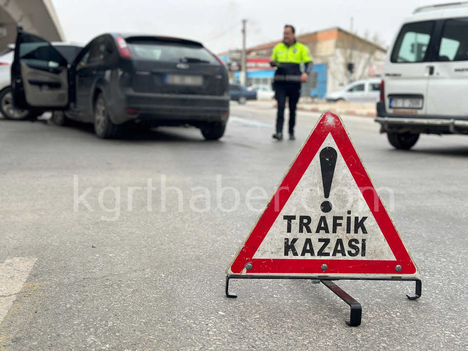 Karamanda O Kavsakta Carpistilar1