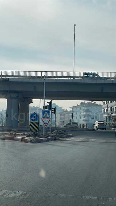 Karamanda O Kavsakta Trafik Isigi Direkleri Kuruluyor0