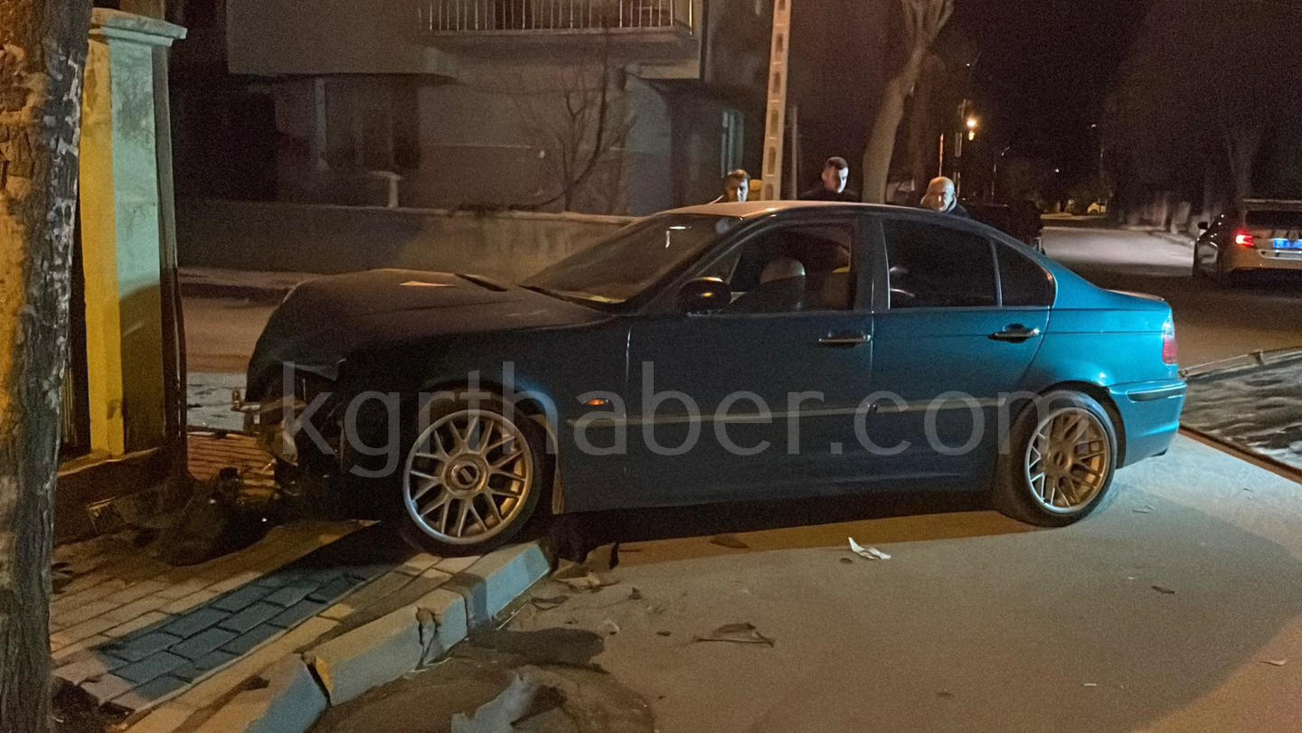 Karamanda Otomobiller Carpisti 5 Yarali3