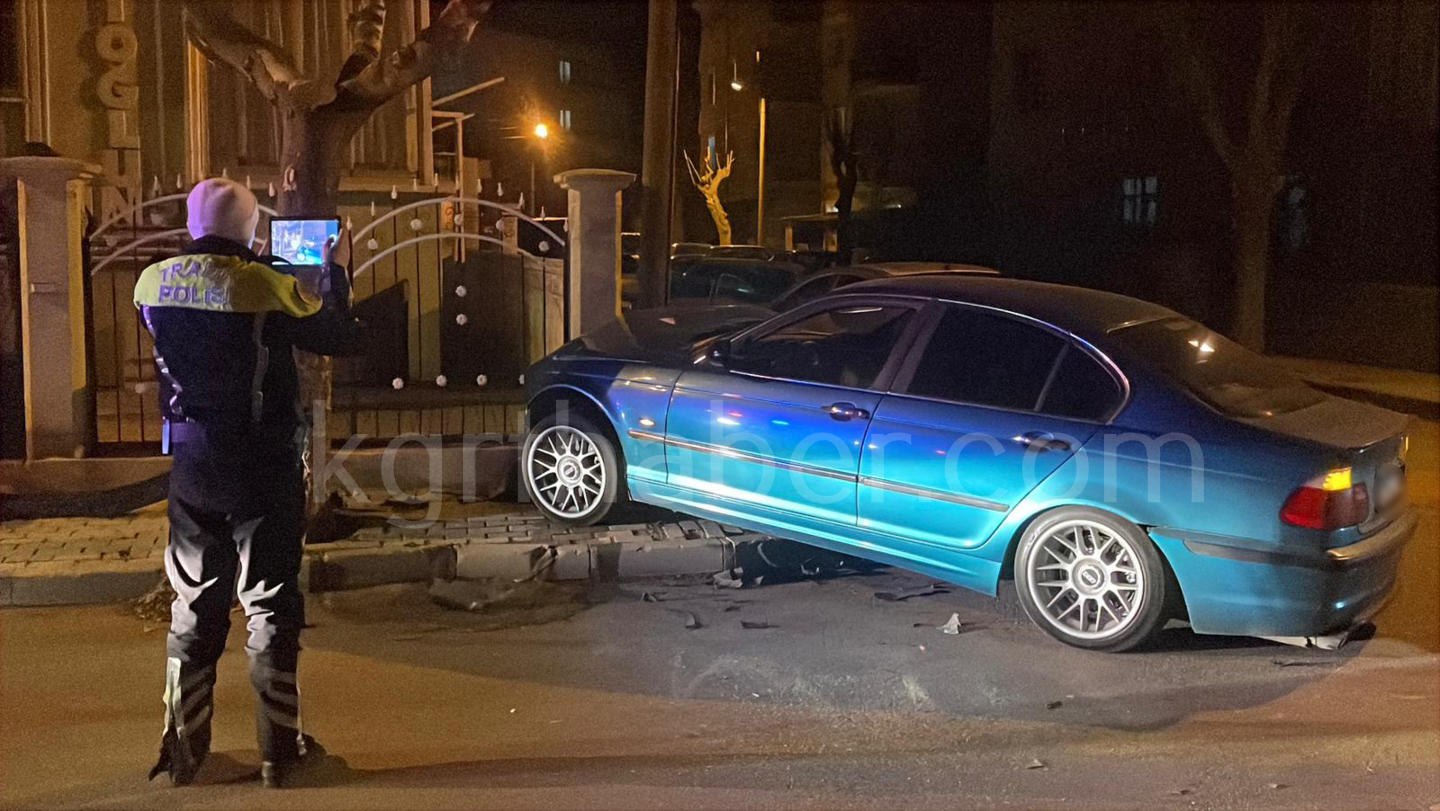 Karamanda Otomobiller Carpisti 5 Yarali4