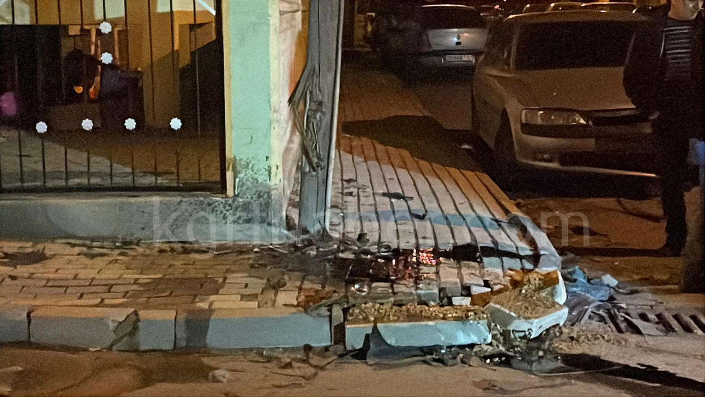 Karamanda Otomobiller Carpisti 5 Yarali5