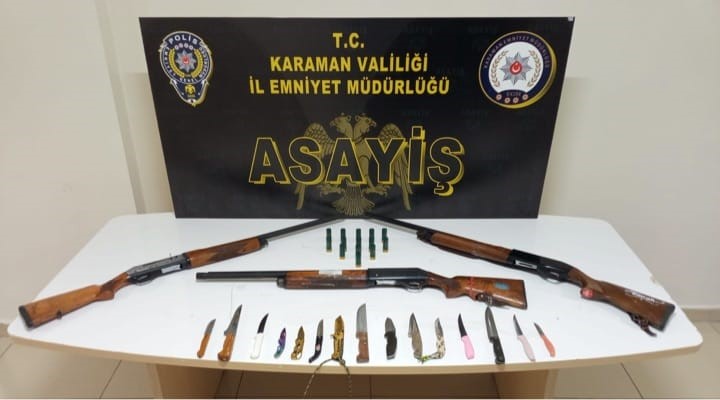 Karamanda Ruhsatsiz Silah Ve Kacak Tutun Operasyonu 5 Kisi Tutuklandi (1)