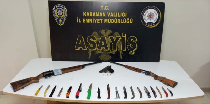 Karamanda Silahlar Ve Bicaklar Ele Gecirildi 5 Tutuklama (1)