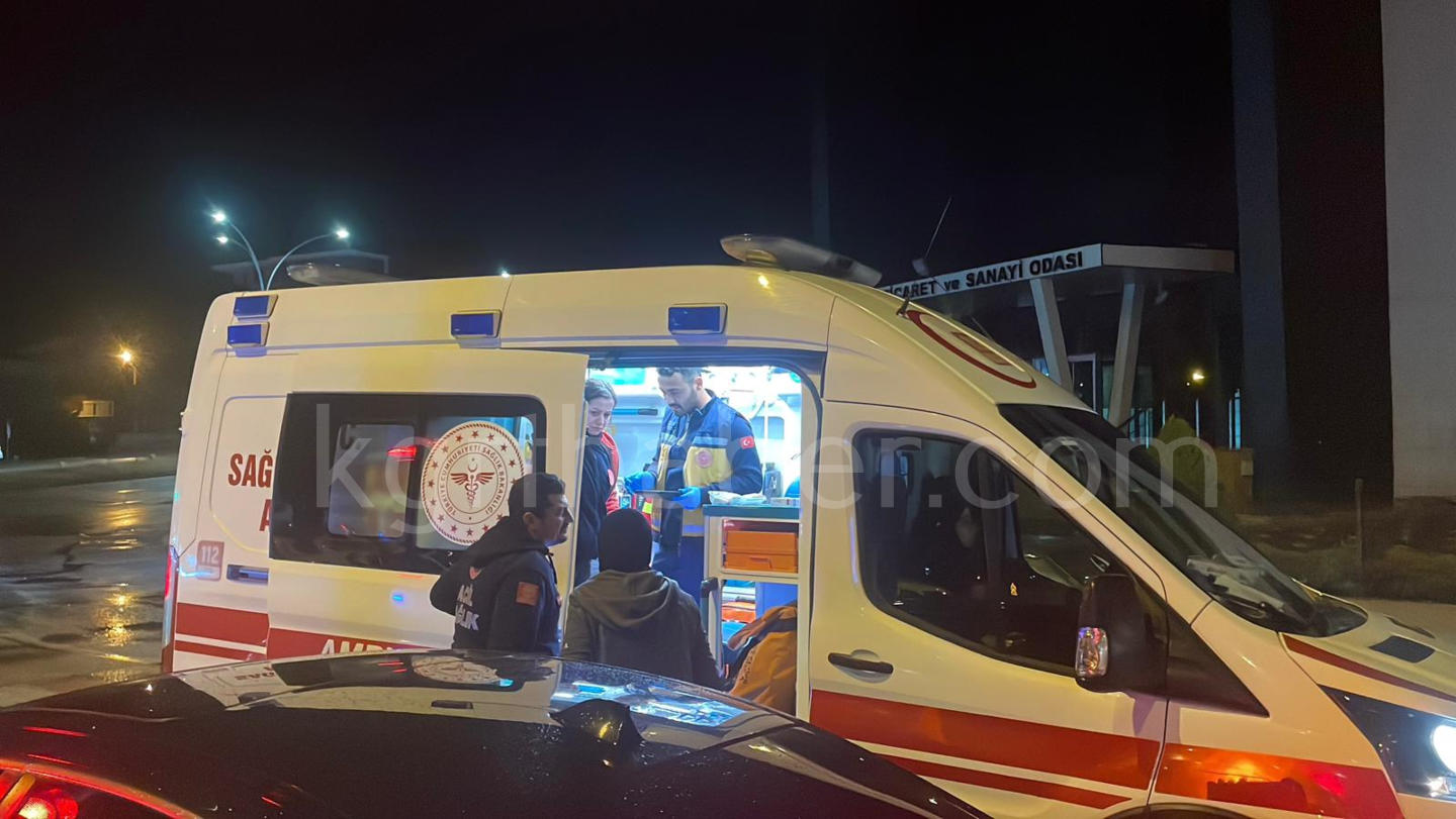 Karamanda Zincirleme Trafik Kazasi 2 Yarali3