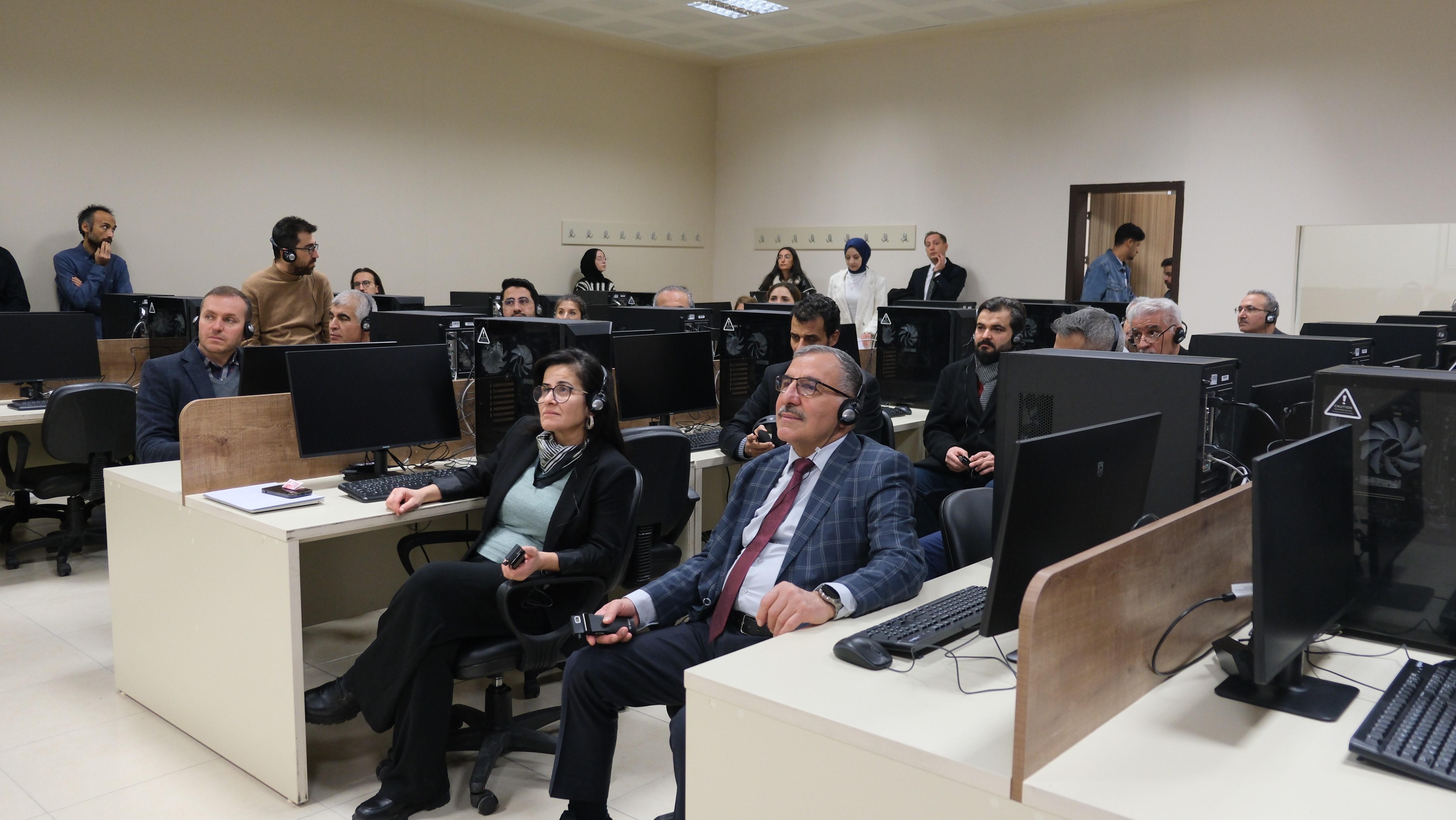 Kmude Ileri Donanimli Ceviri Laboratuvari Hizmete Acildi (4)