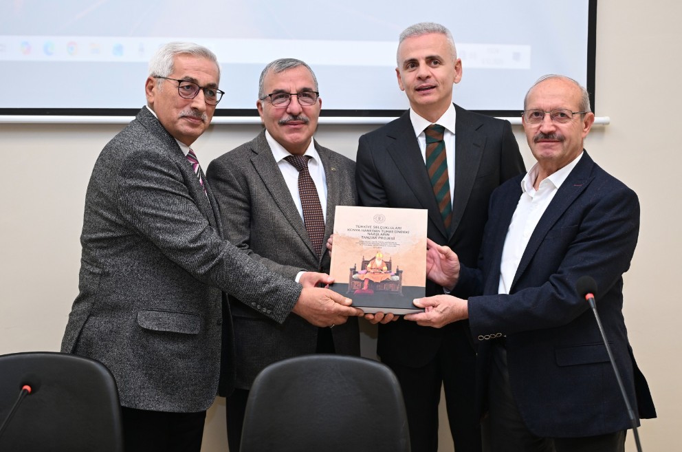 Kmudeki Bu Konferans Yogun Ilgi Gordu (1)