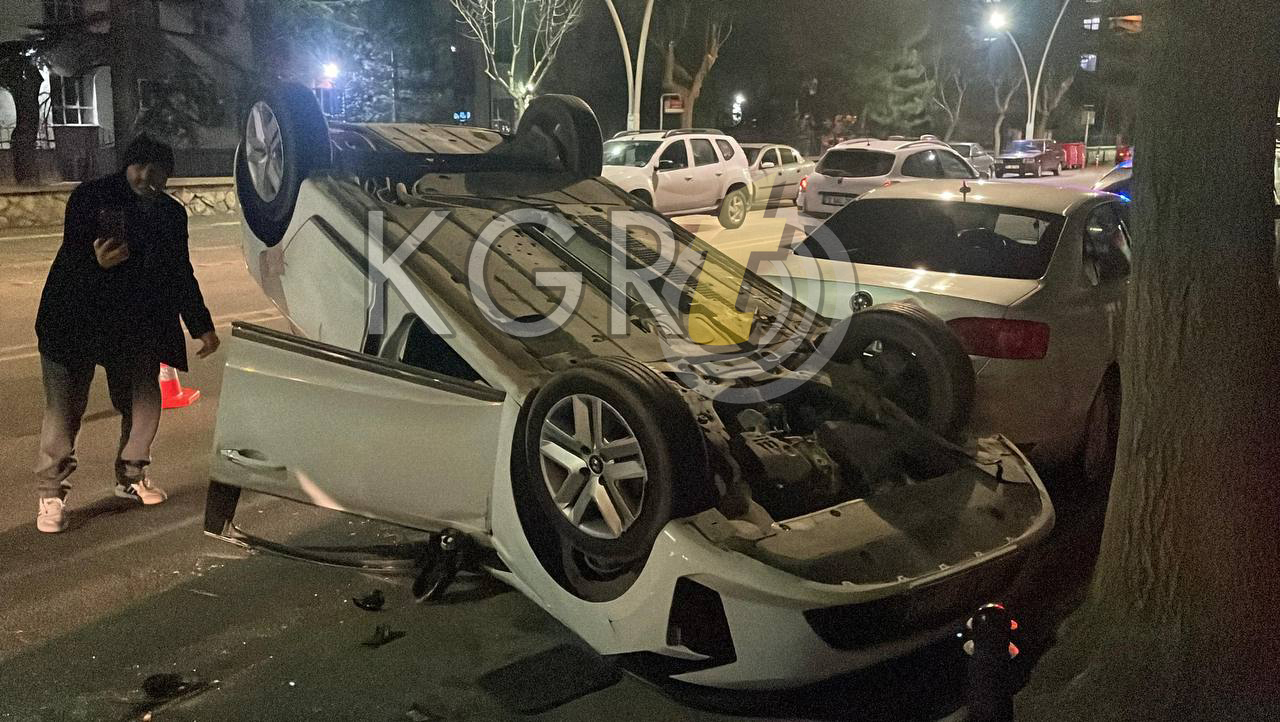 Kontrolden Cikan Arac Iki Araca Carpt4