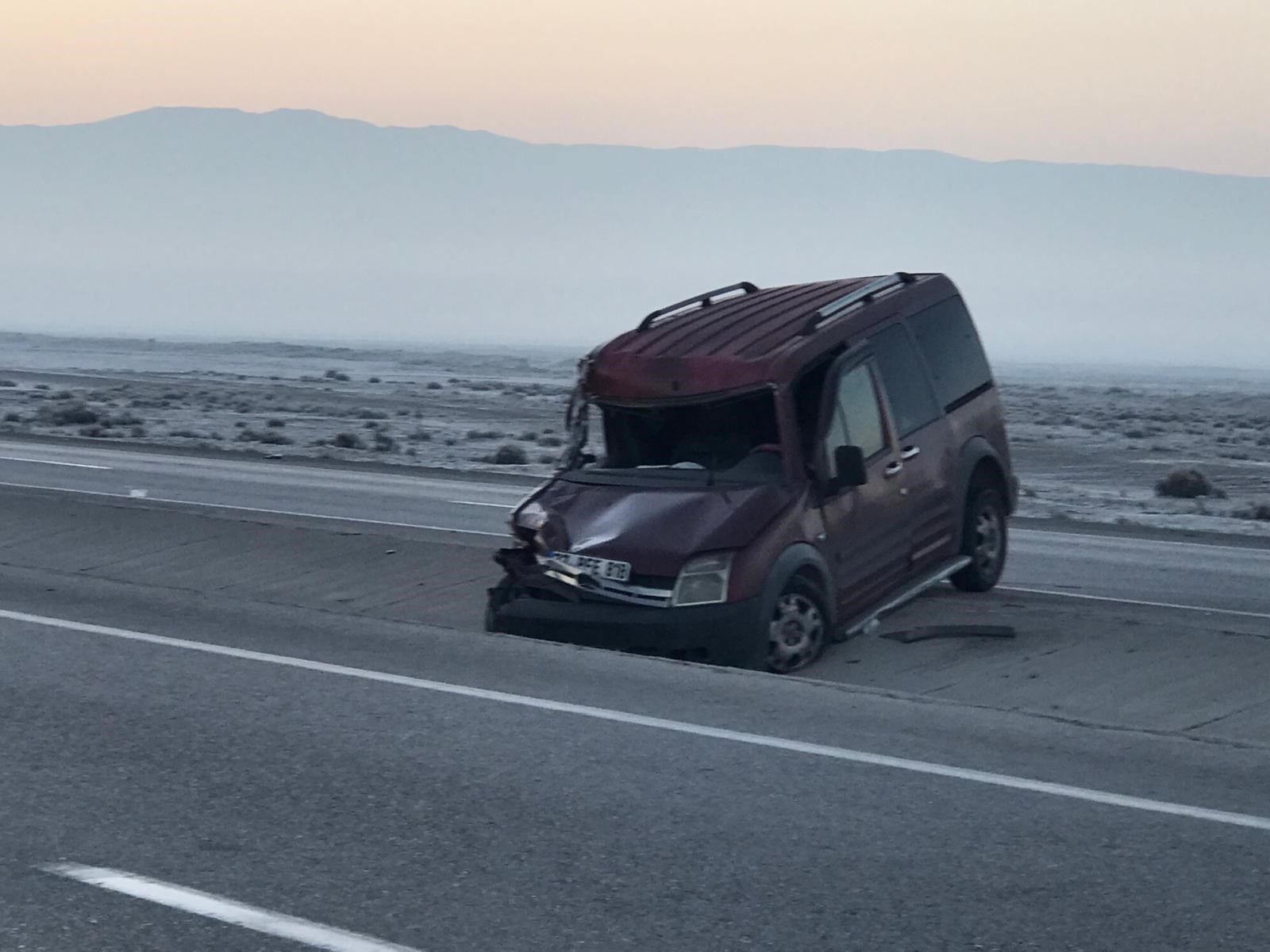 Kontrolden Cikan Hafif Ticari Arac Takla Atti 1 Yarali (1)