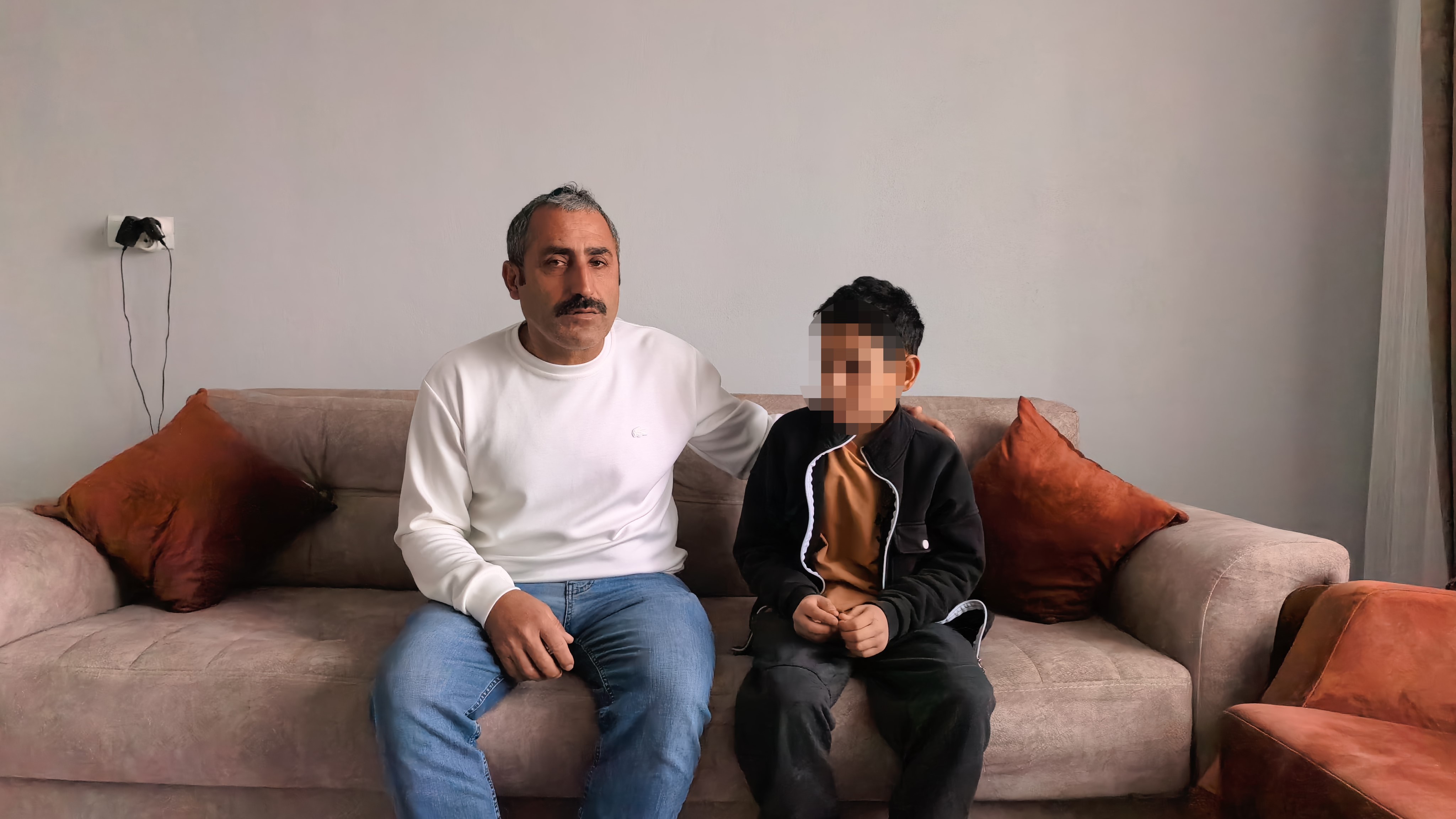 Okul Muduru Sinirlendigi Ogrenciyi Darp Etti (2)