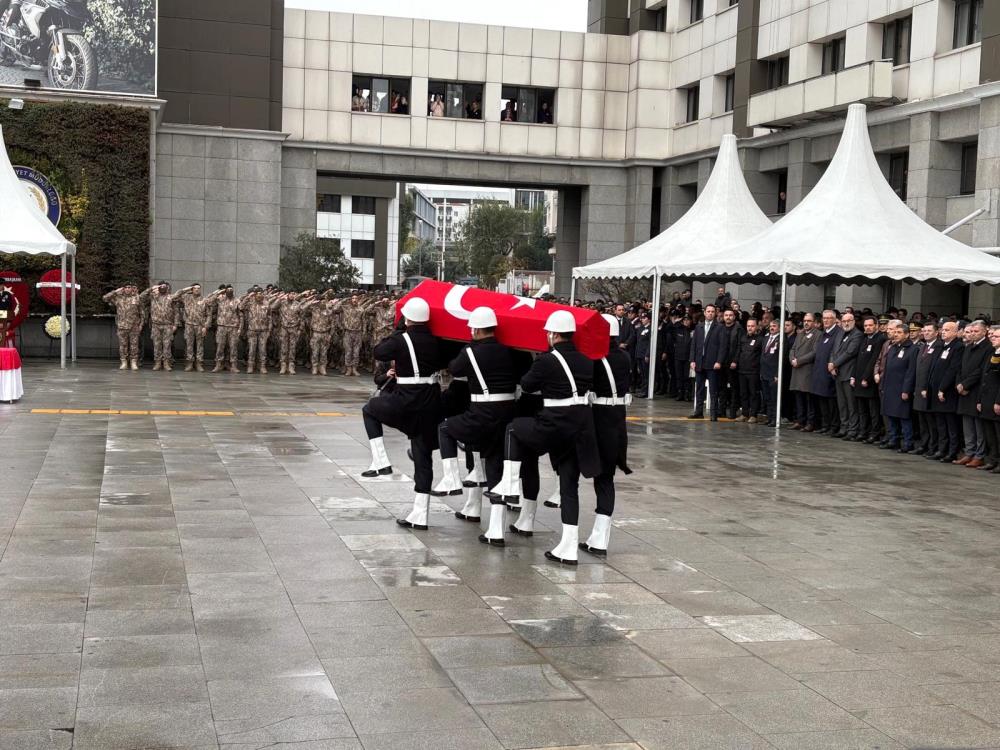 Operasyonda Sehit Olan Polis Memuru Icin Toren Duzenlendi2