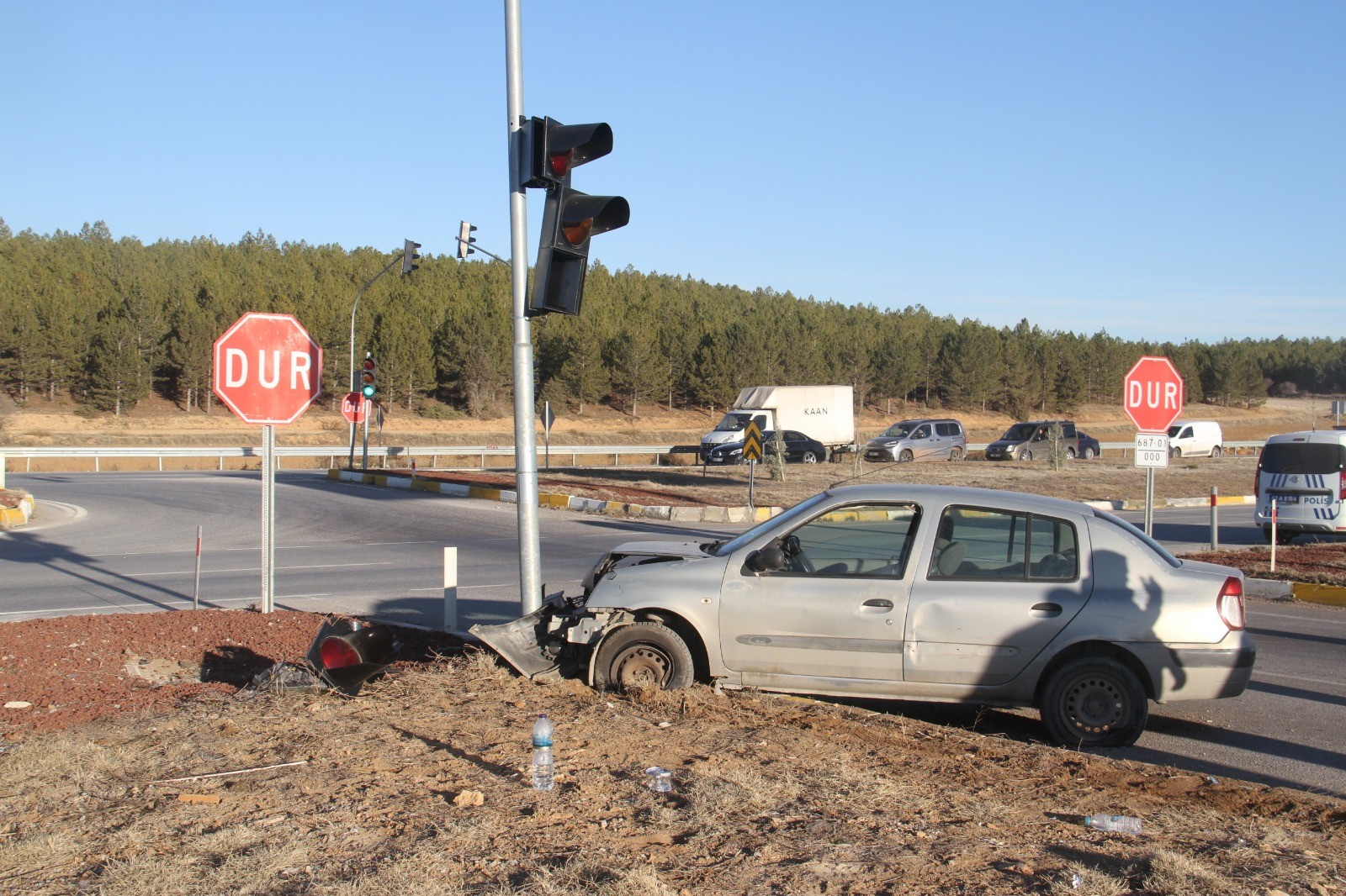 Otomobil Trafik Diregine Carpti 2 Yarali (2)