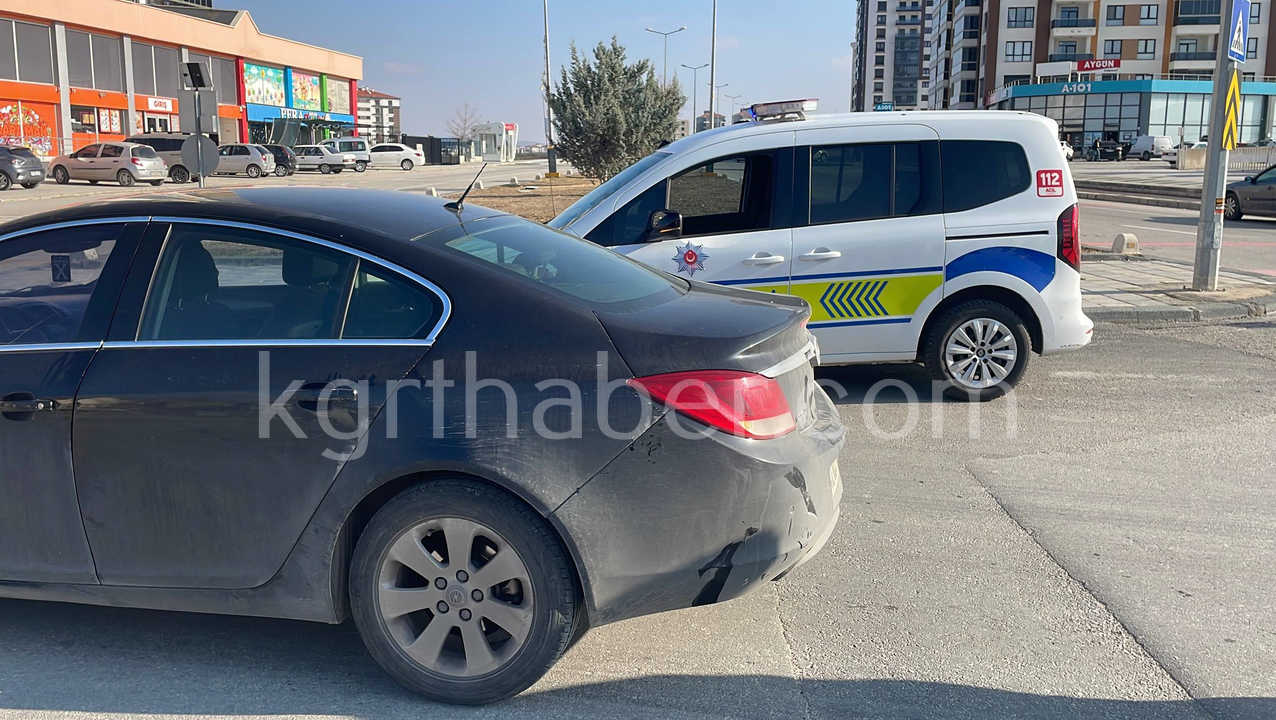 Otomobille Carpisan Motosikletli Yaralandi1