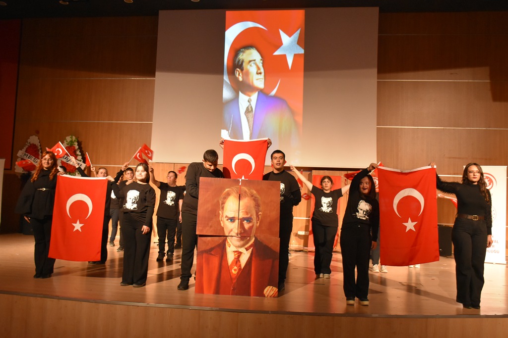 Ozel Ogrenciler Yetenekleriyle Sahne Aldi (3)