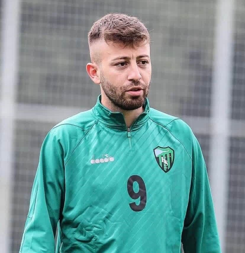 Silahli Saldiriya Ugrayan Futbolcu Ugurcan Bekci Yasamini Yitirdi (1)