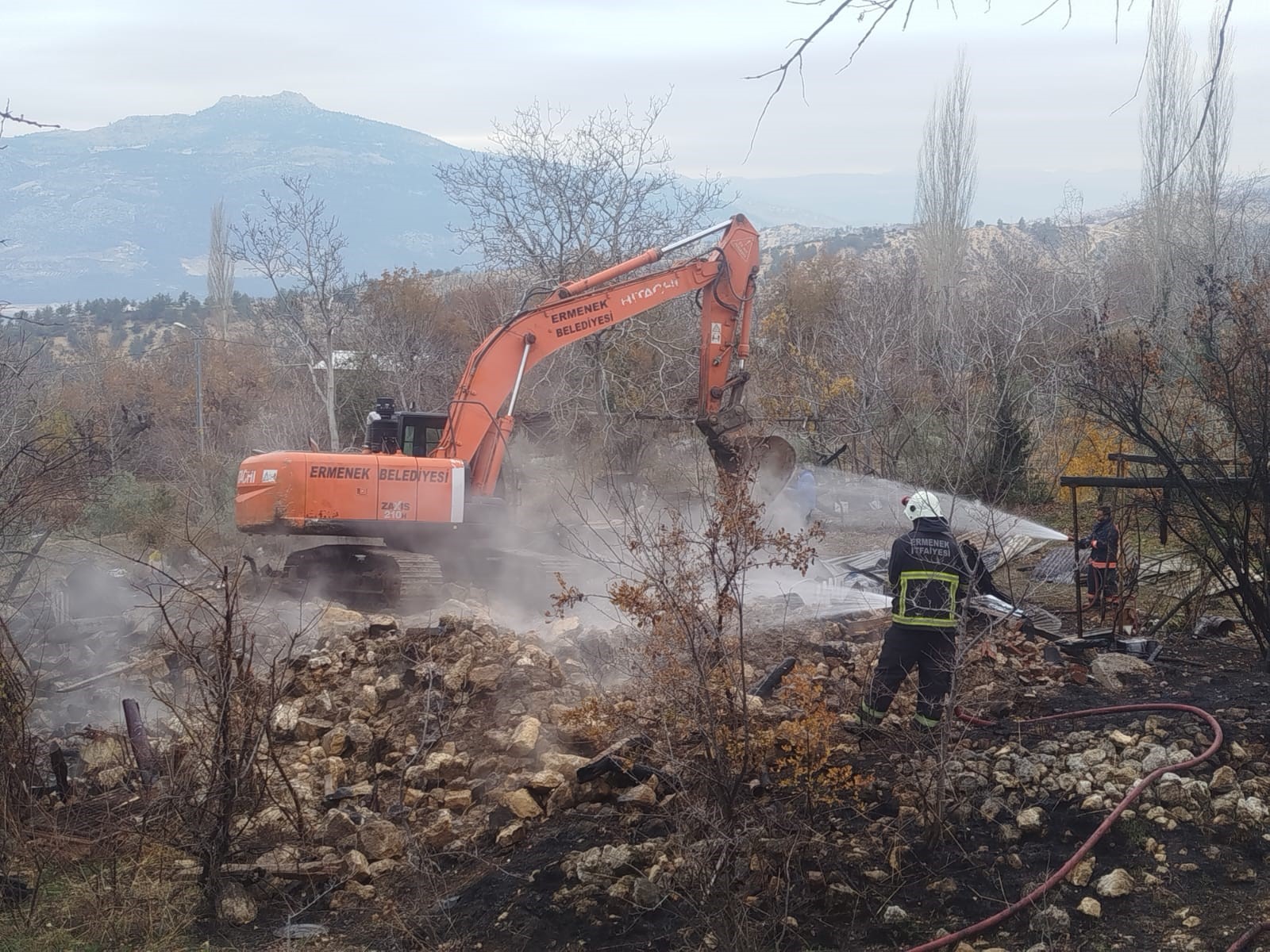 Sobadan Cikan Yangin Evi Kul Etti (2)