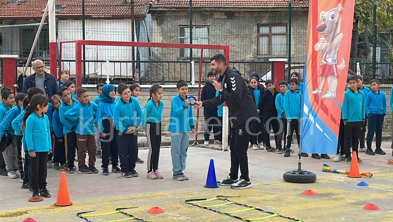 Turkiyede Ilk Defa Karamanda Basladi 57 Bin Ogrenci Atletizmle Tanisti3-1