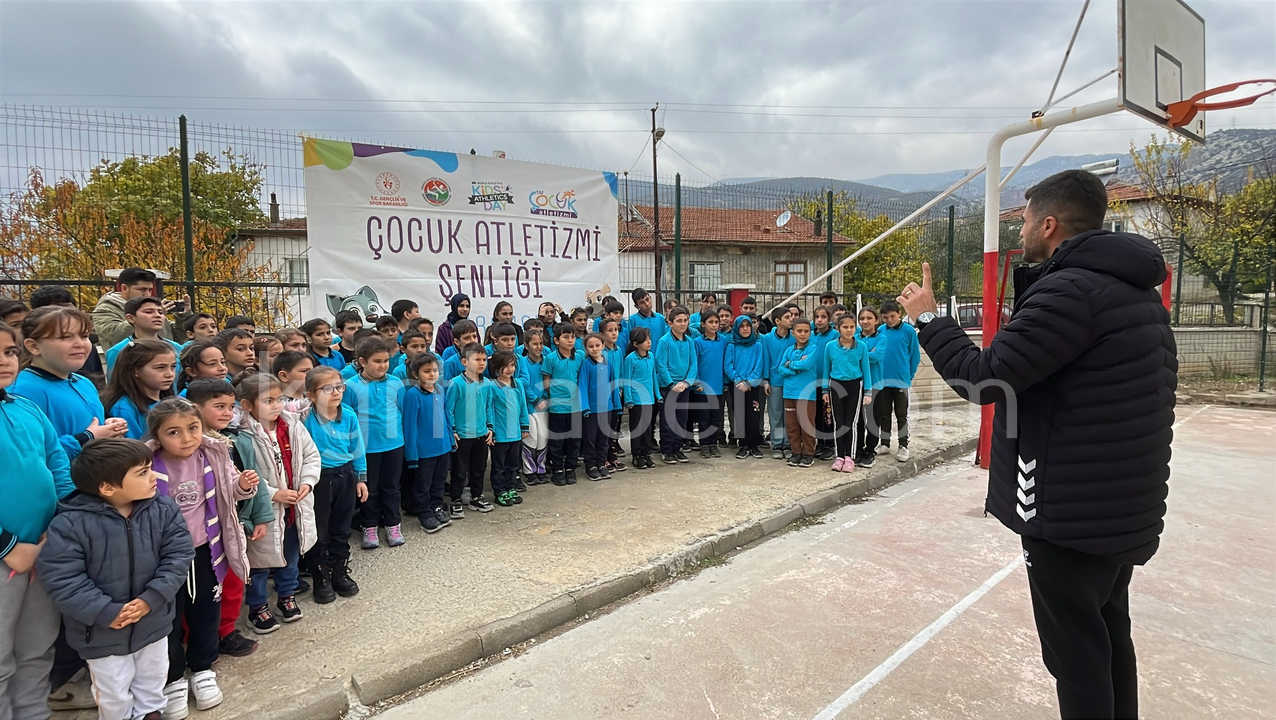 Turkiyede Ilk Defa Karamanda Basladi 57 Bin Ogrenci Atletizmle Tanisti6-1