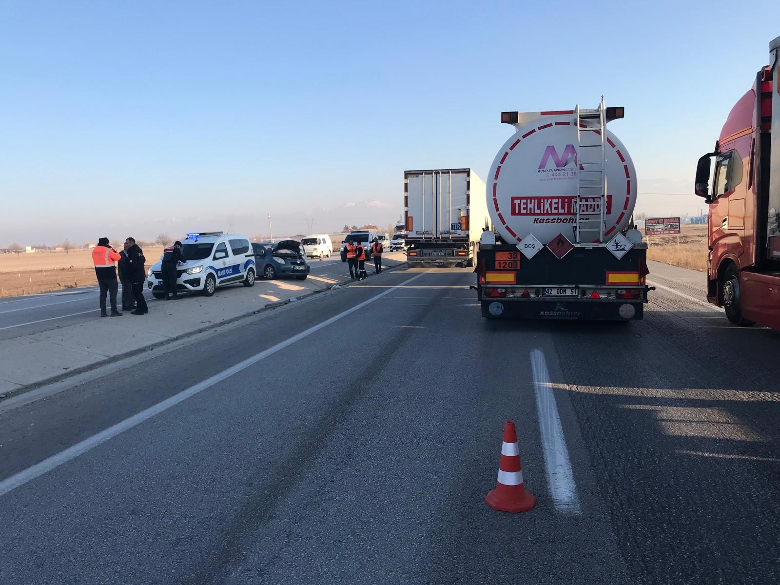 Uc Arac Birbirine Girdi 1 Cocuk Yaralandi (3)