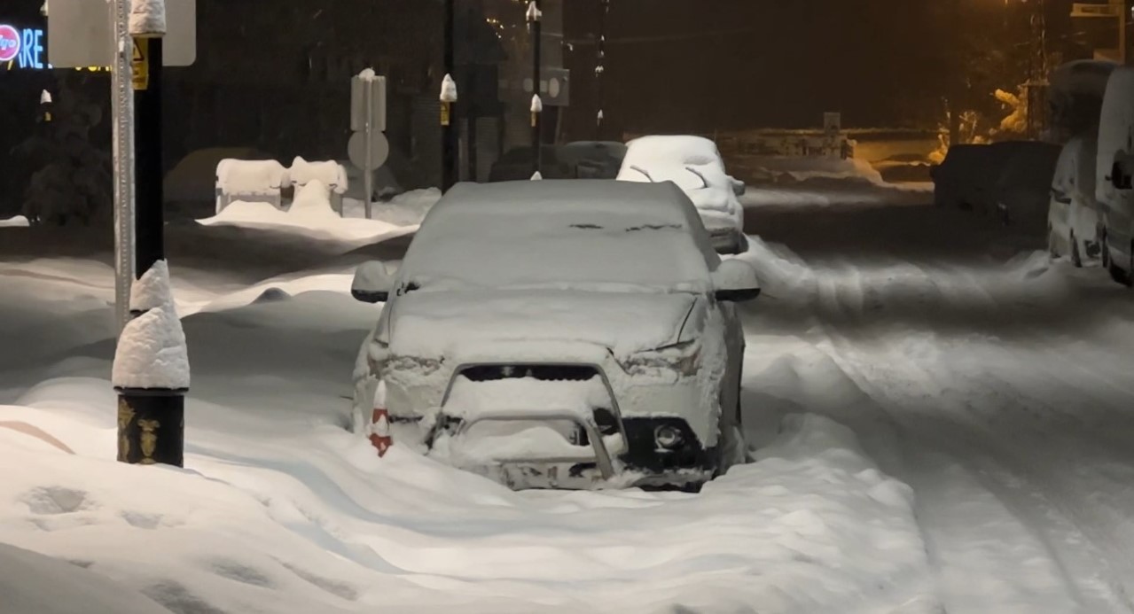 Yuksekovada Kar Kalinligi 40 Santimetreyi Asti Ilce Beyaza Burundu3
