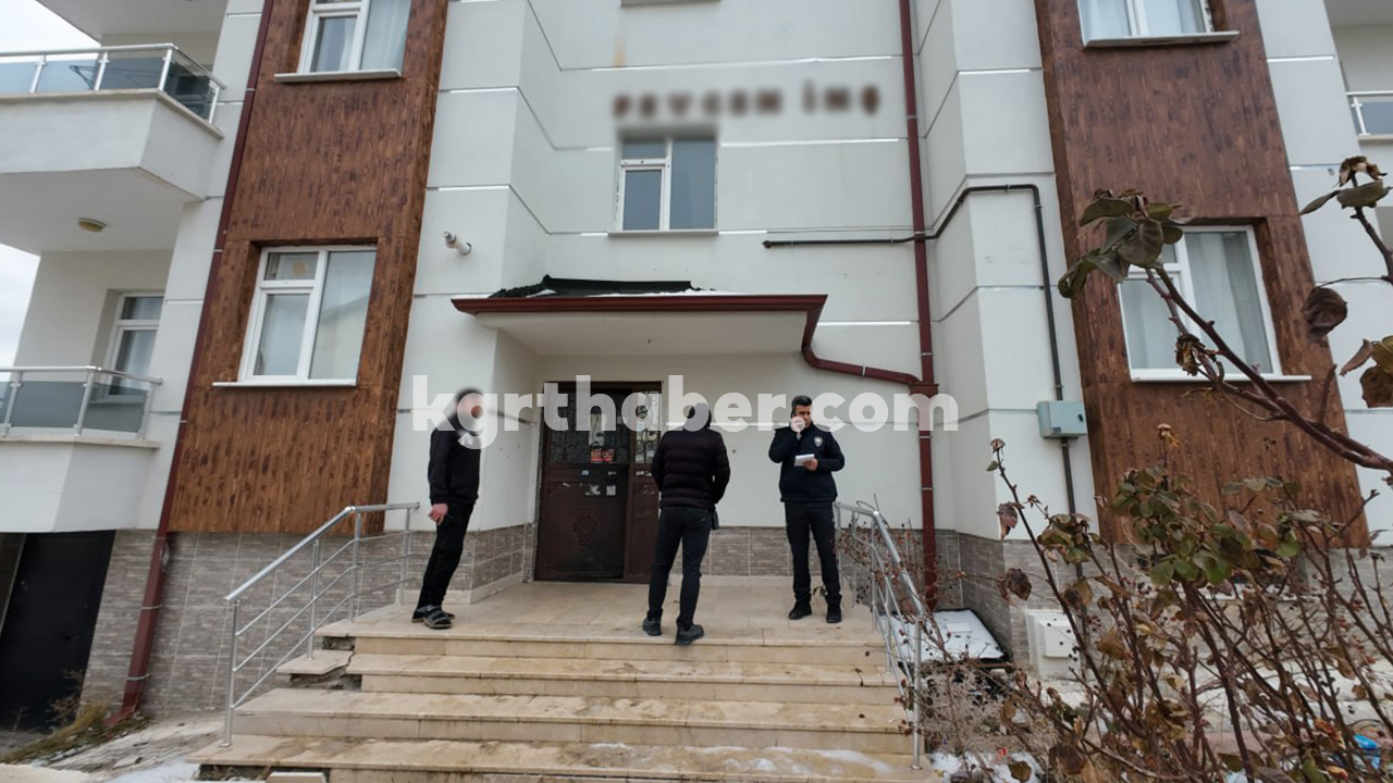 26 Yasindaki Genc Apart Dairesinde Olu Bulundu (4)