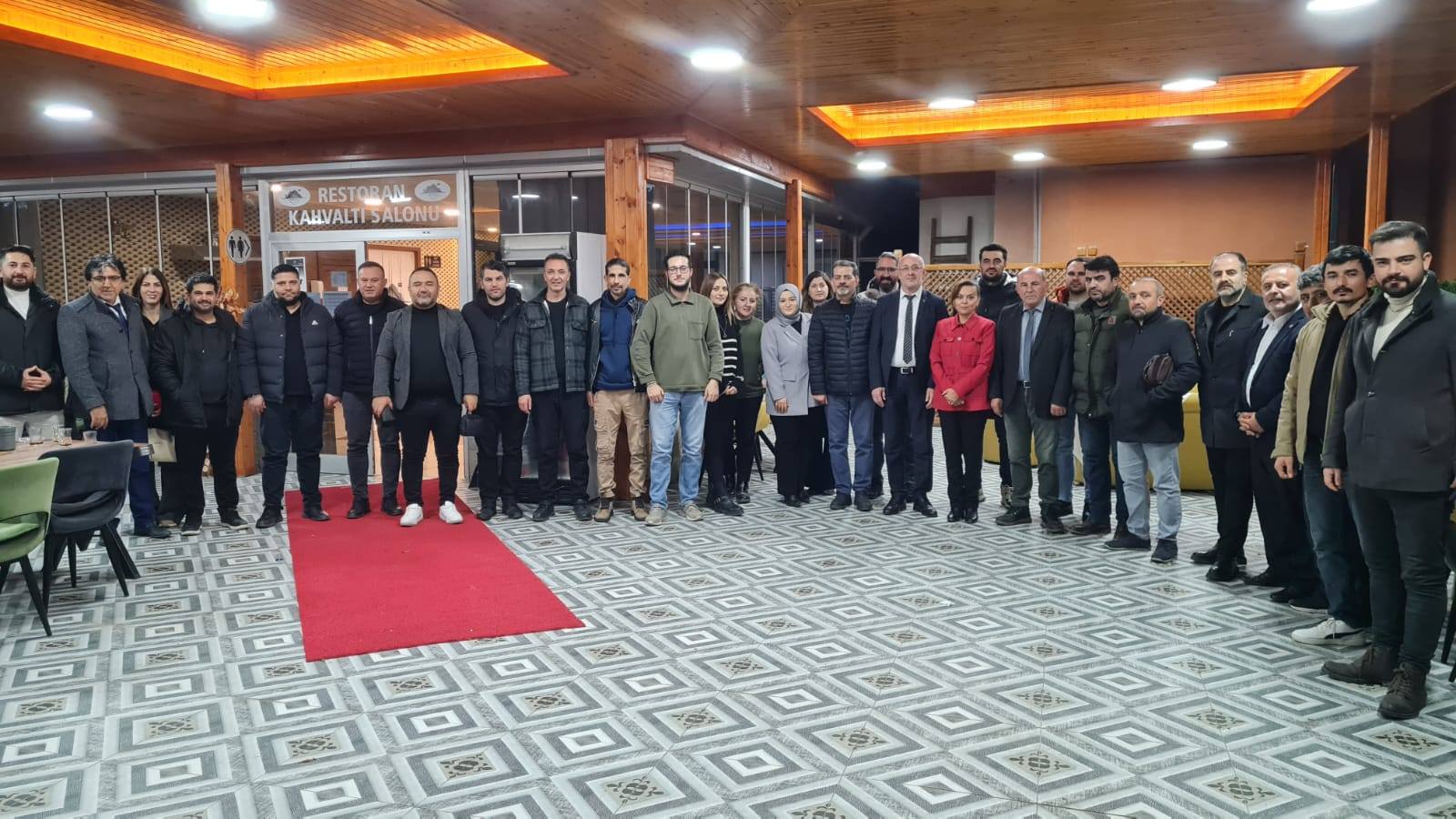 Ak Parti Karaman Il Baskanligi Gazetecileri Unutmadi (2)