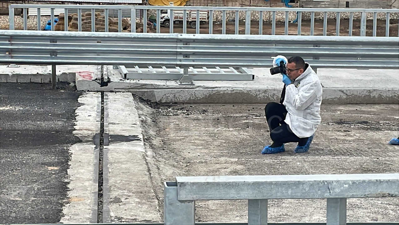 Aracinda Basindan Vurulmus Halde Bulundu2