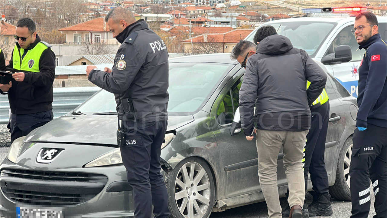 Aracinda Basindan Vurulmus Halde Bulundu8