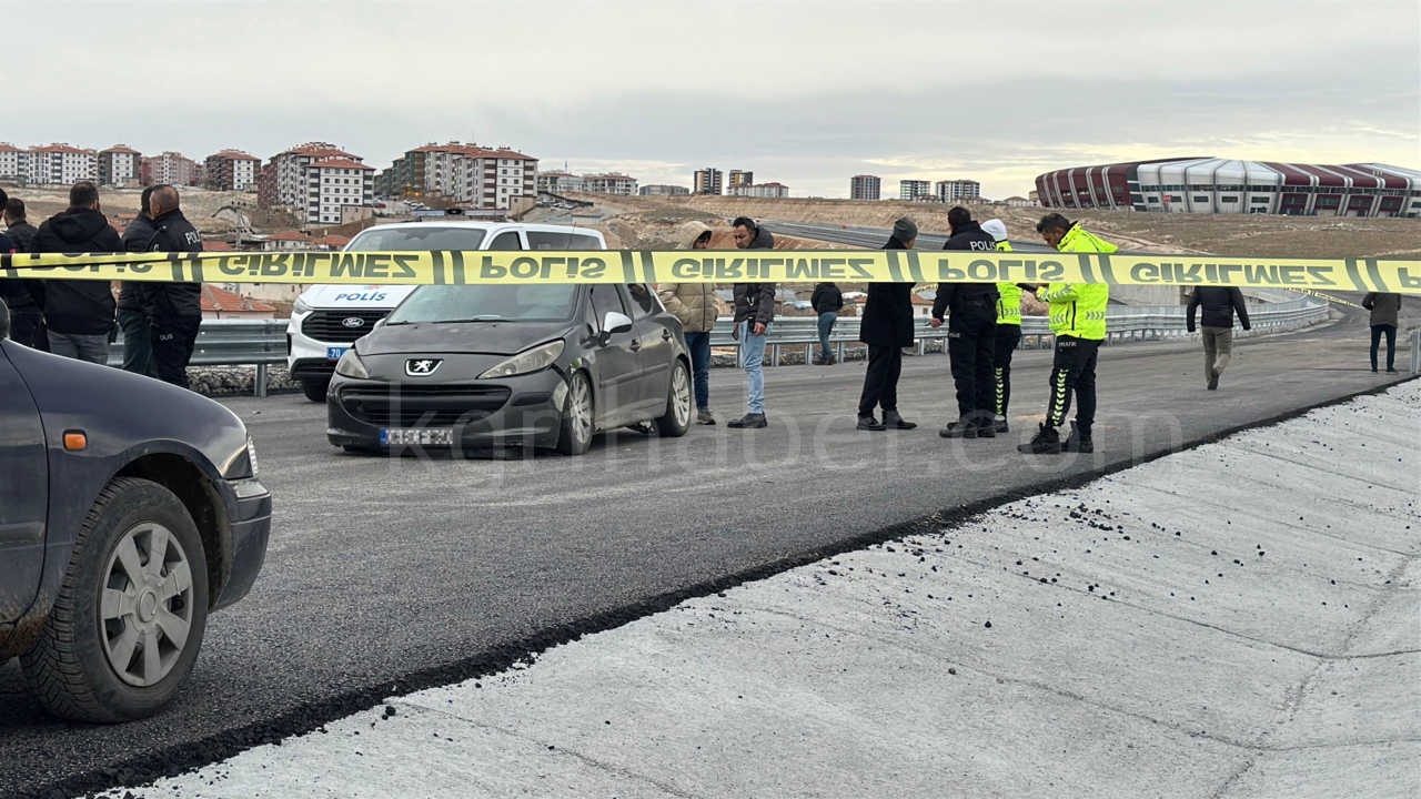 Aracinda Basindan Vurulmus Halde Bulundu9