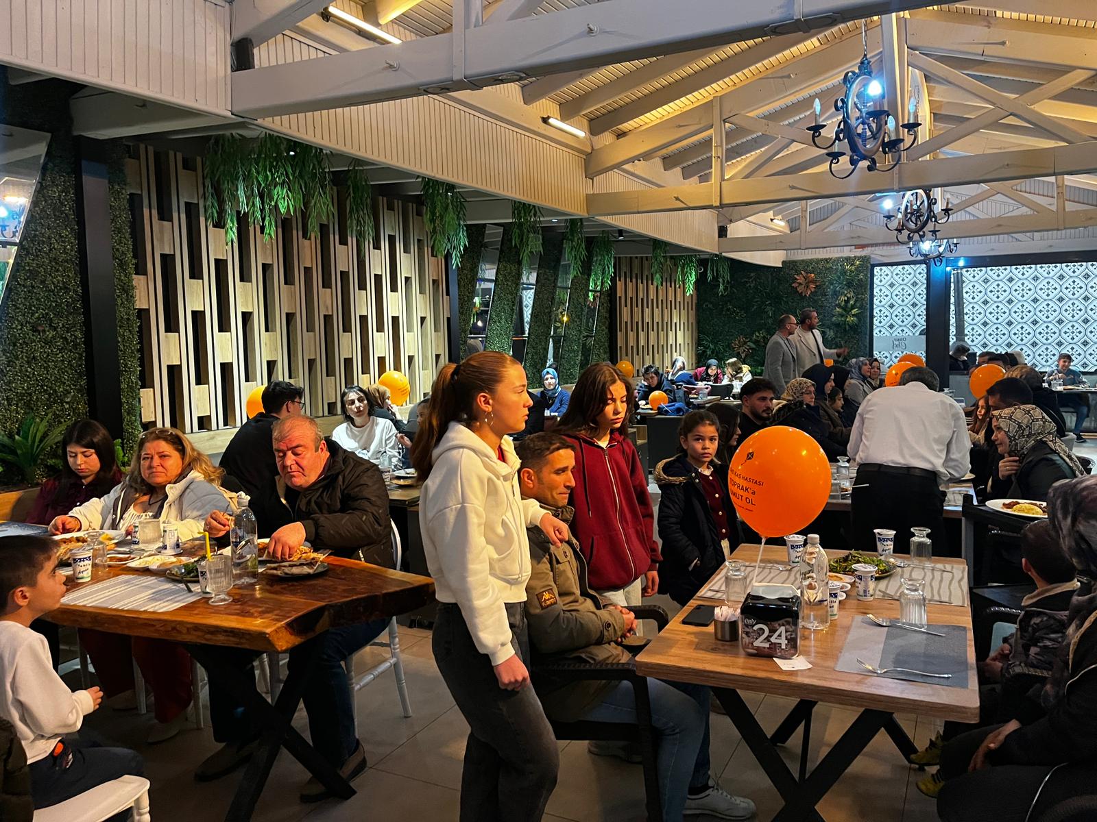 Bir Aksam Bir Umut Topraka Destek Yemegi (4)