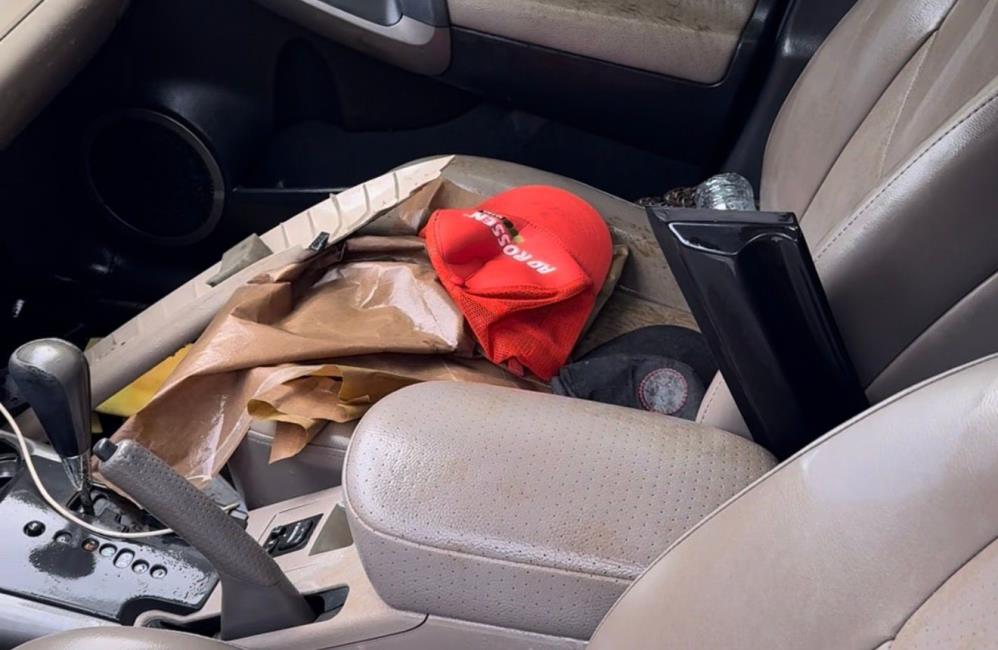 Elif Kumalin Aracinda Dikkat Ceken Supheli Detaylar3