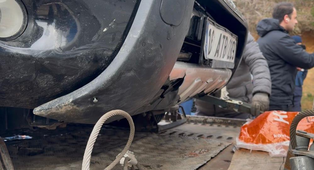 Elif Kumalin Aracinda Dikkat Ceken Supheli Detaylar4