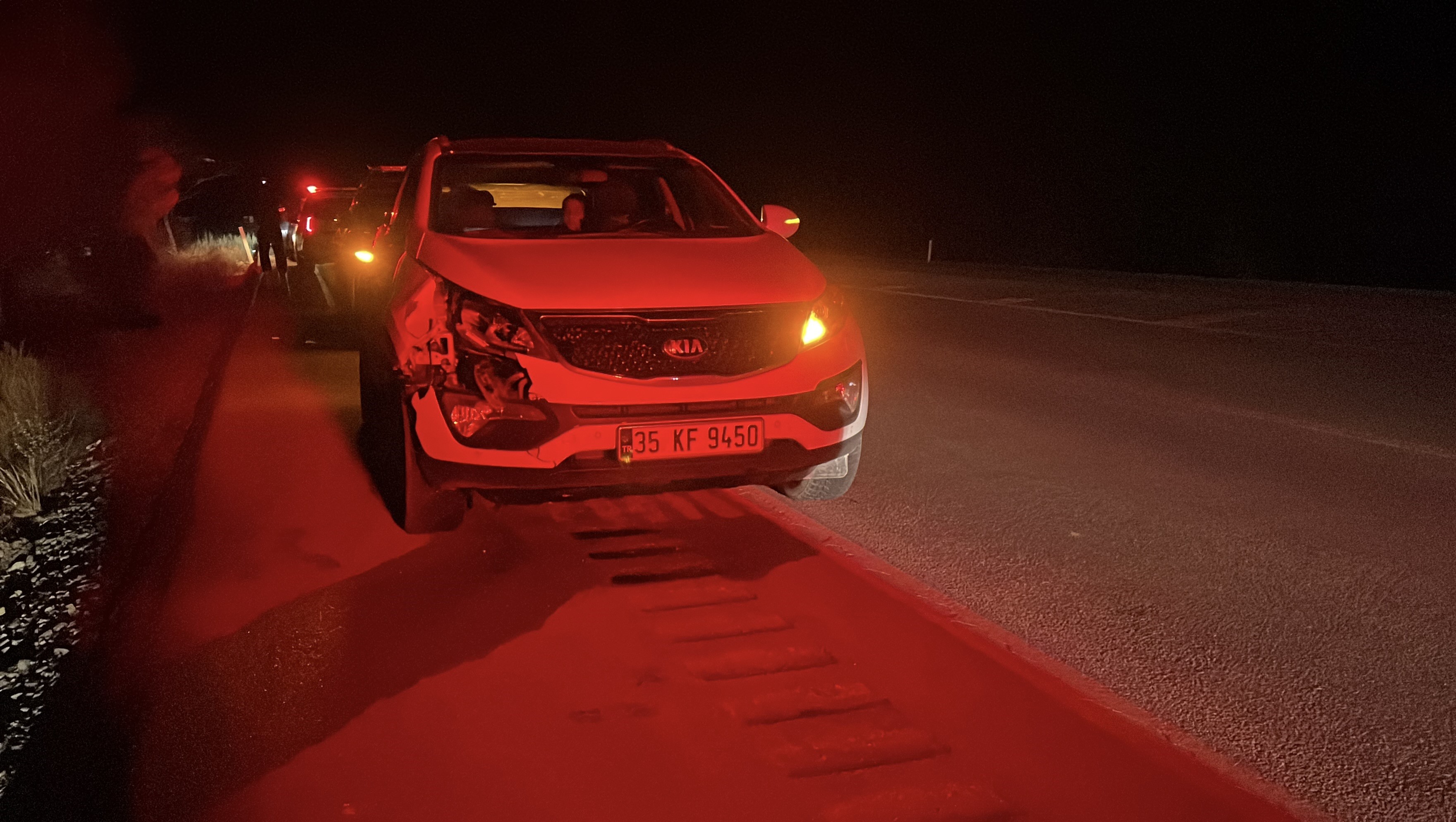 Esi Yolda Can Verdi Koca Olay Yerinden Ayrildi (3)