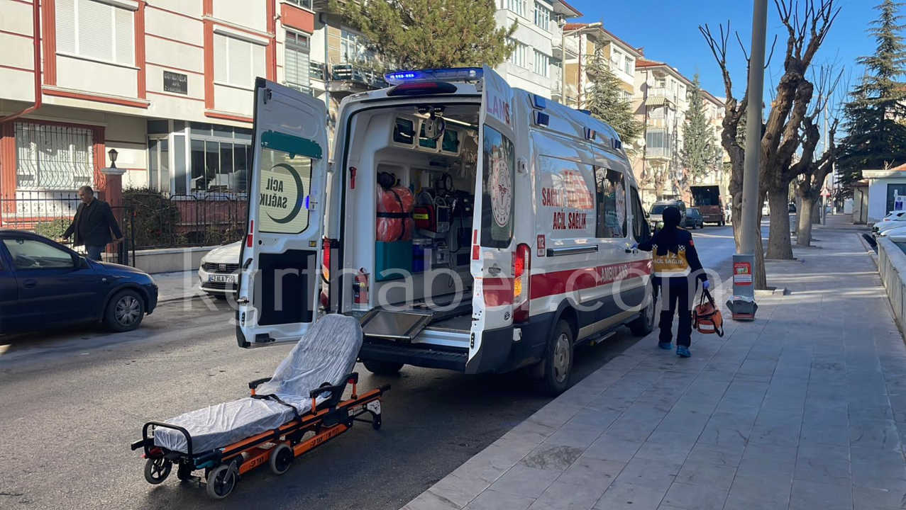 Fenalasan Yasli Kadin Hastaneye Kaldirildi0