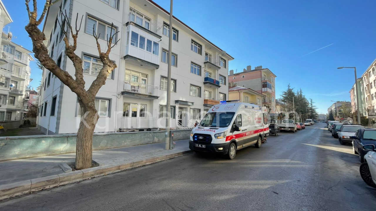 Fenalasan Yasli Kadin Hastaneye Kaldirildi2