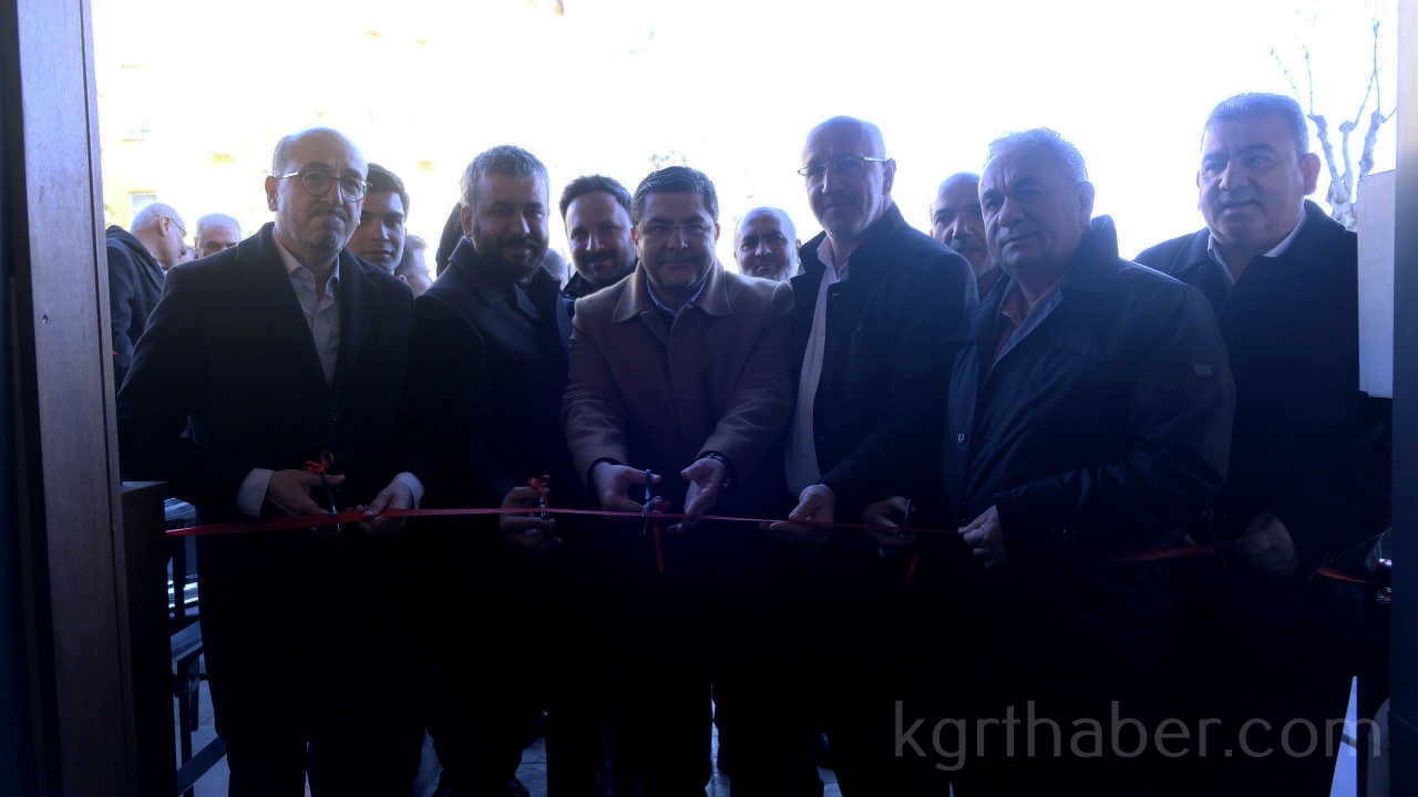 Genc Avukatin Ofisi Dualara Acildi4