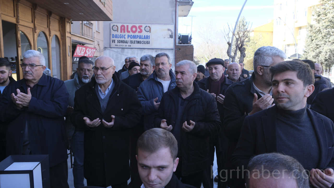 Genc Avukatin Ofisi Dualara Acildi7