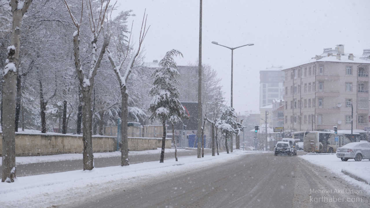 Kar Yagisi Karamanda Kartpostallik Manzaralar Olusturdu2