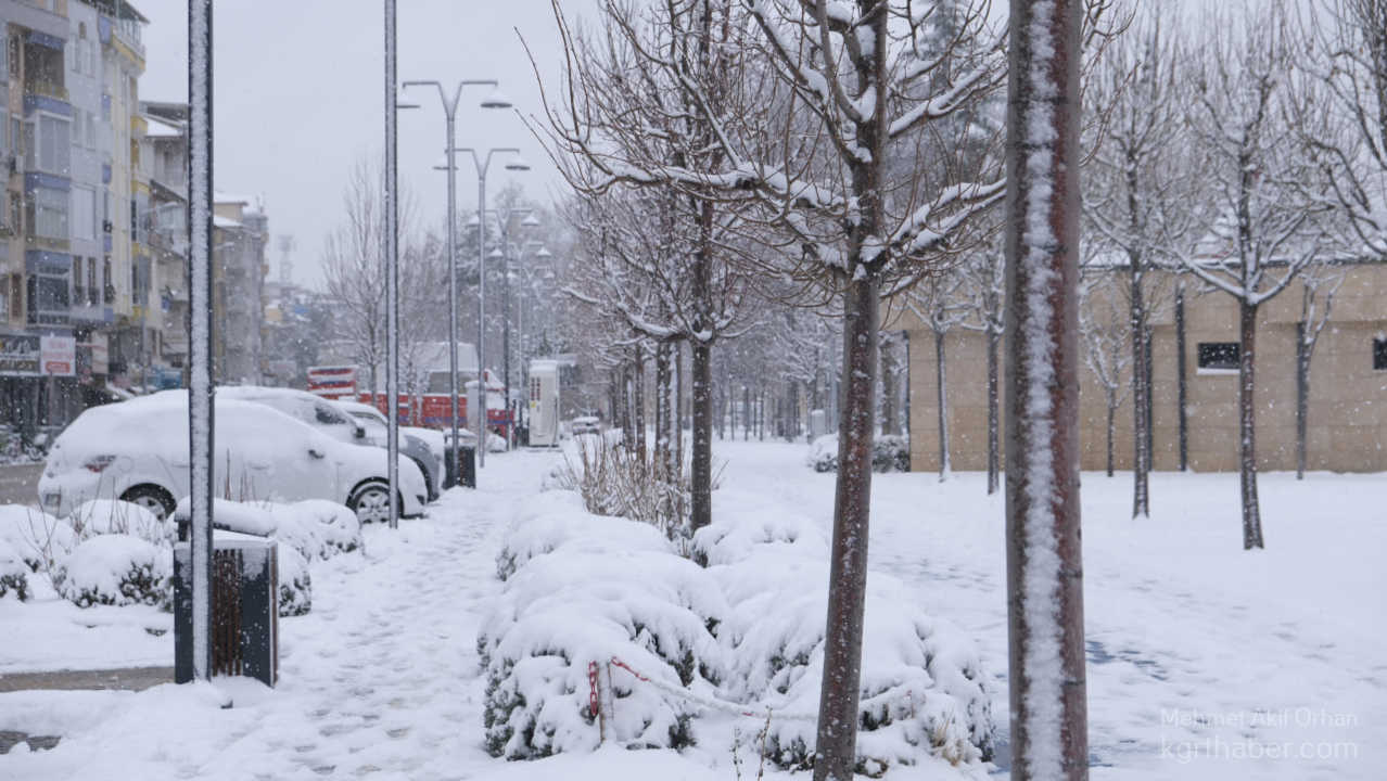 Kar Yagisi Karamanda Kartpostallik Manzaralar Olusturdu4