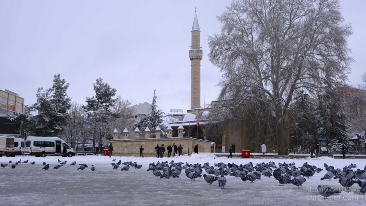 Kar Yagisi Karamanda Kartpostallik Manzaralar Olusturdu7