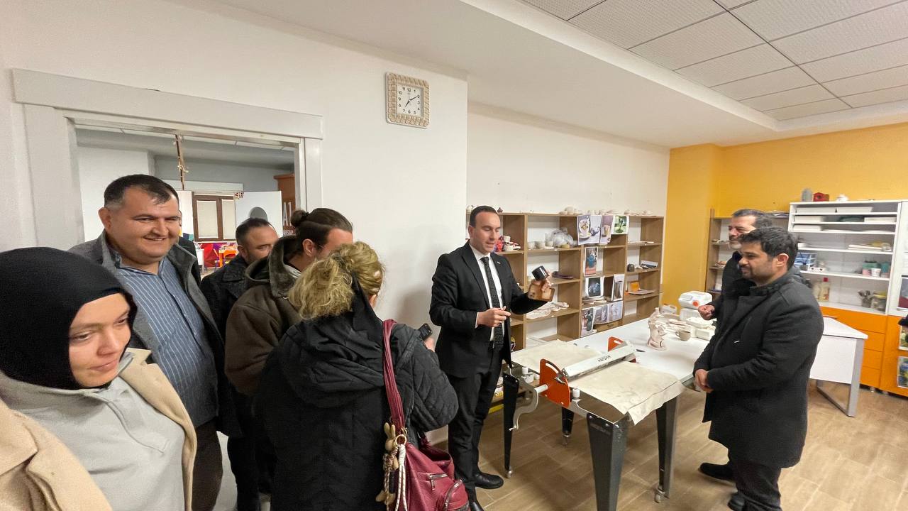 Karaman Isabet Okullarindan Gazeteciler Gunune Ozel Basin Bulusmasi (2)