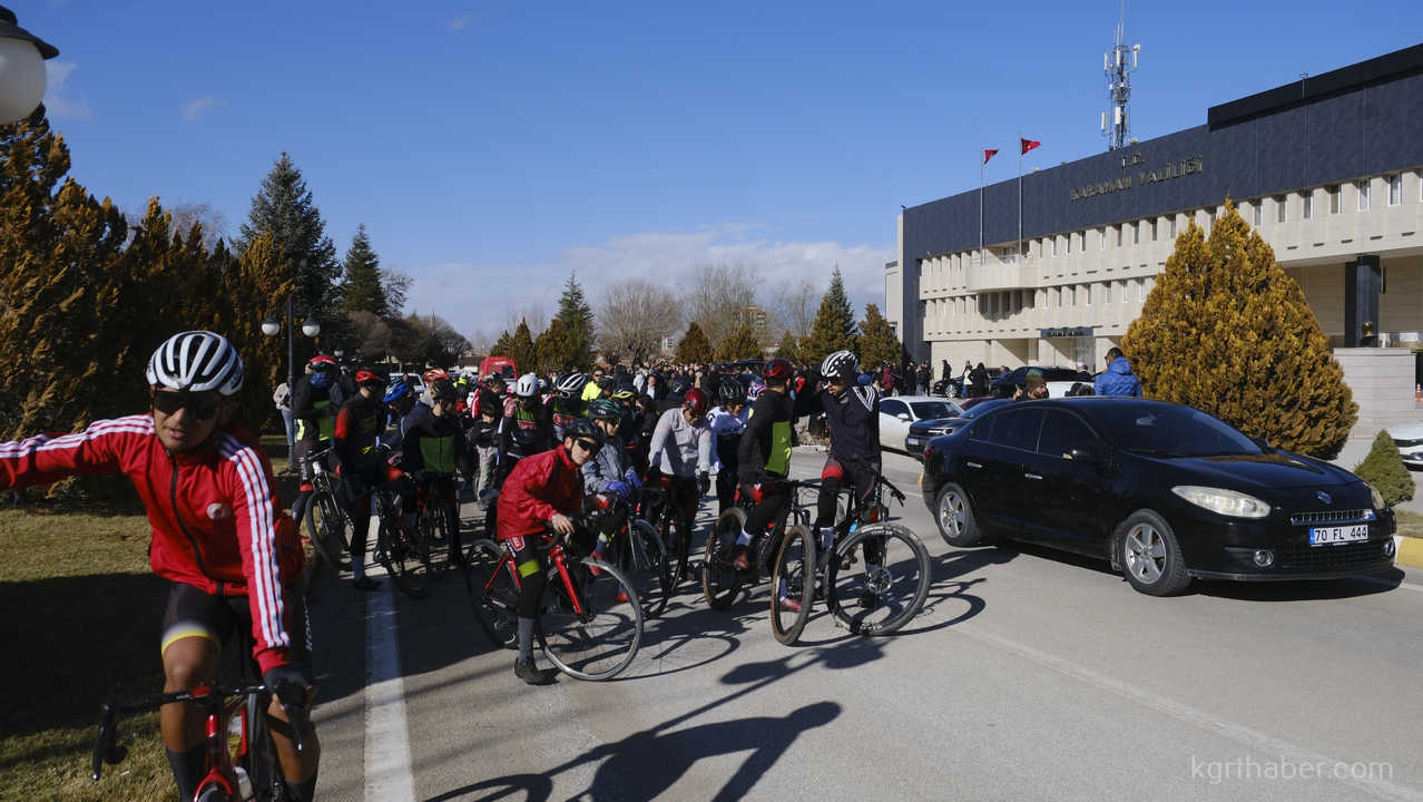 Karaman Valisi Mehmet Fatih Cicekliye Miting Gibi Ugurlama11