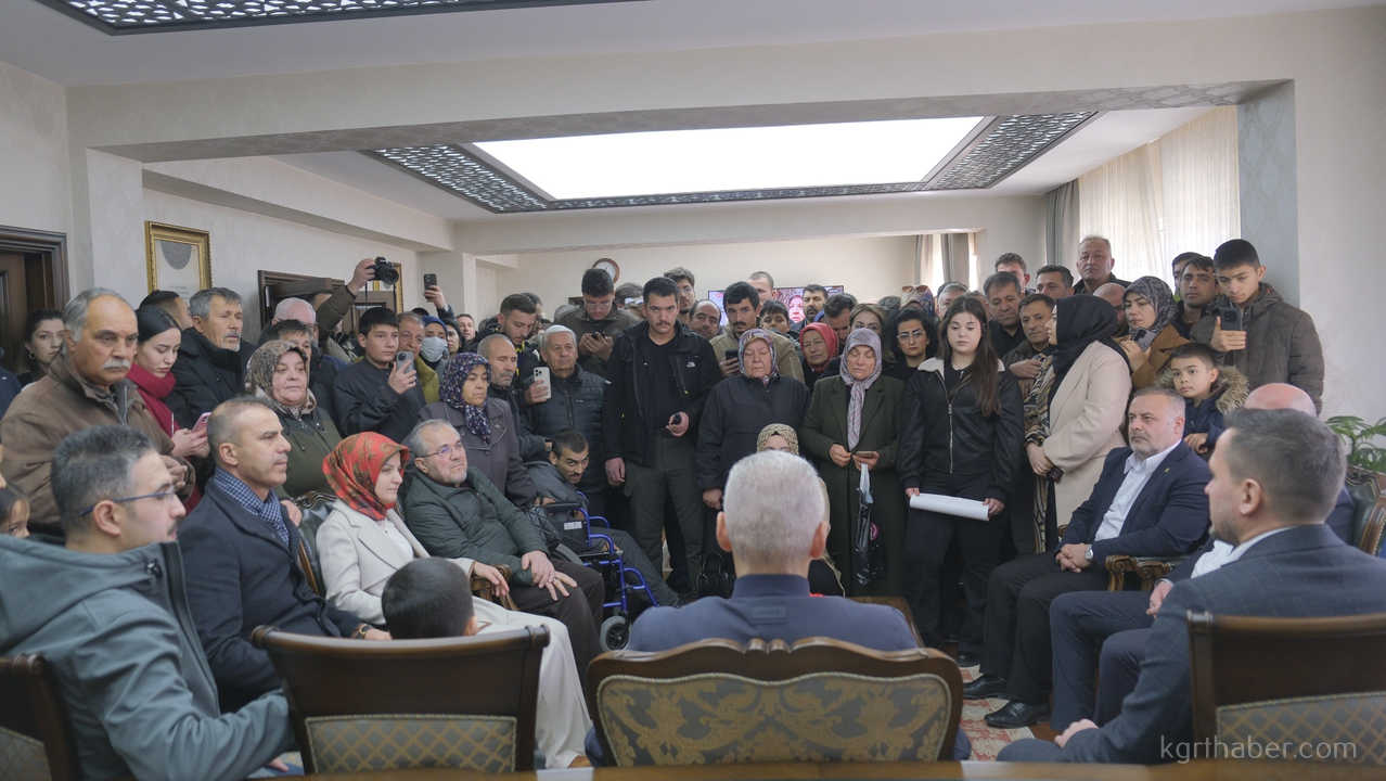 Karaman Valisi Mehmet Fatih Cicekliye Miting Gibi Ugurlama3