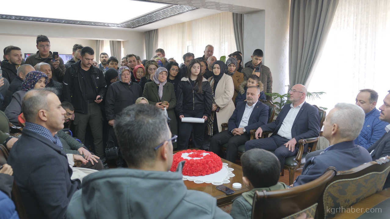 Karaman Valisi Mehmet Fatih Cicekliye Miting Gibi Ugurlama4