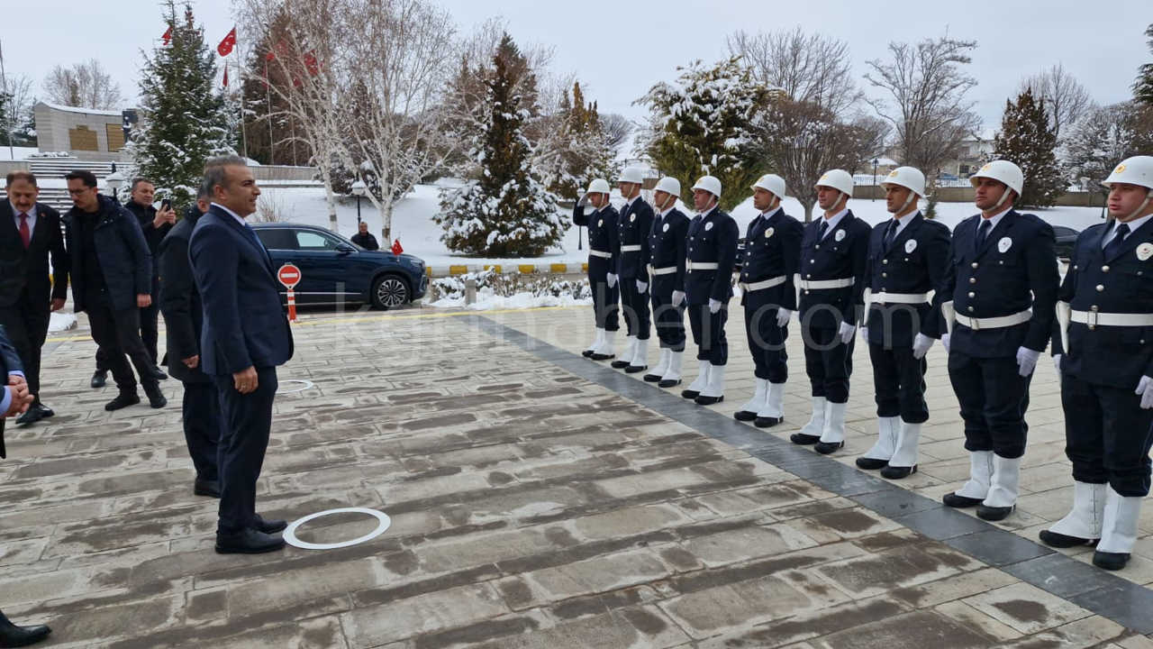 Karaman Yeni Valisi Hayrettin Cicek Gorevine Basladi2