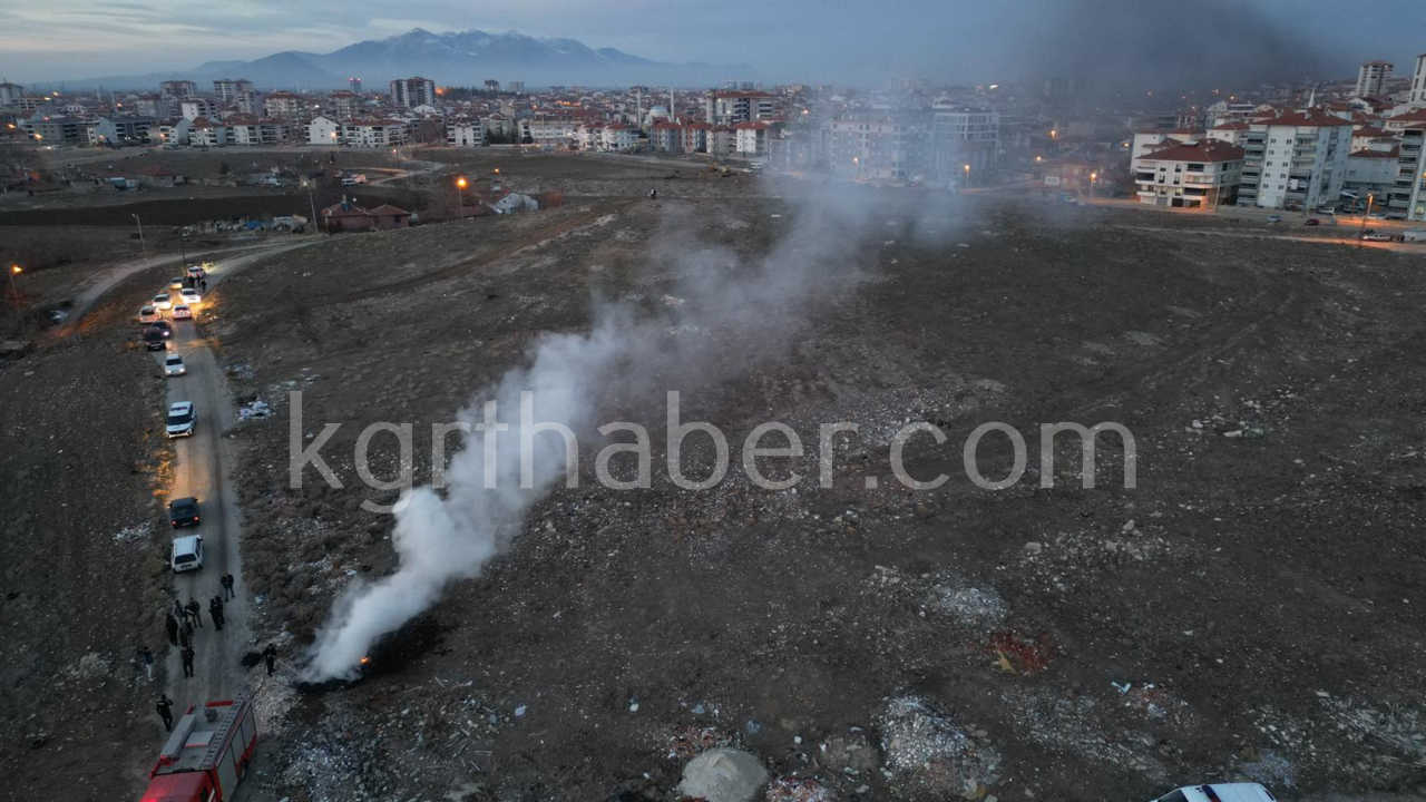 Karamanda Dumanlar Panik Yaratti Itfaiye Yangini Sondurdu0