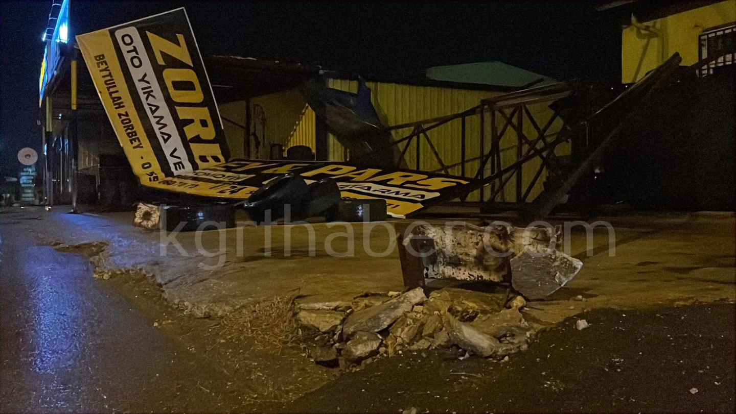 Karamanda Firtinada Ortalik Savas Alanina Dondu12