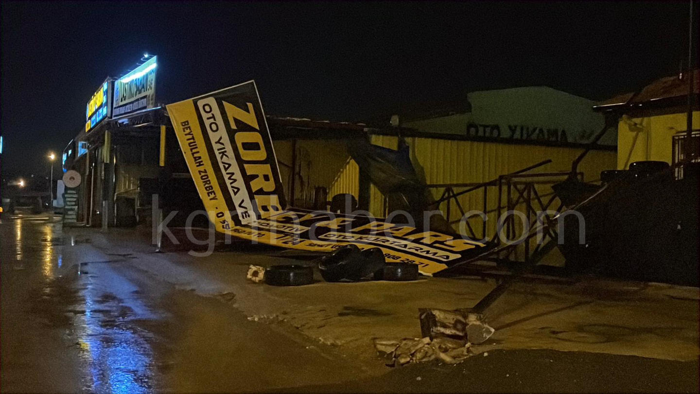 Karamanda Firtinada Ortalik Savas Alanina Dondu16