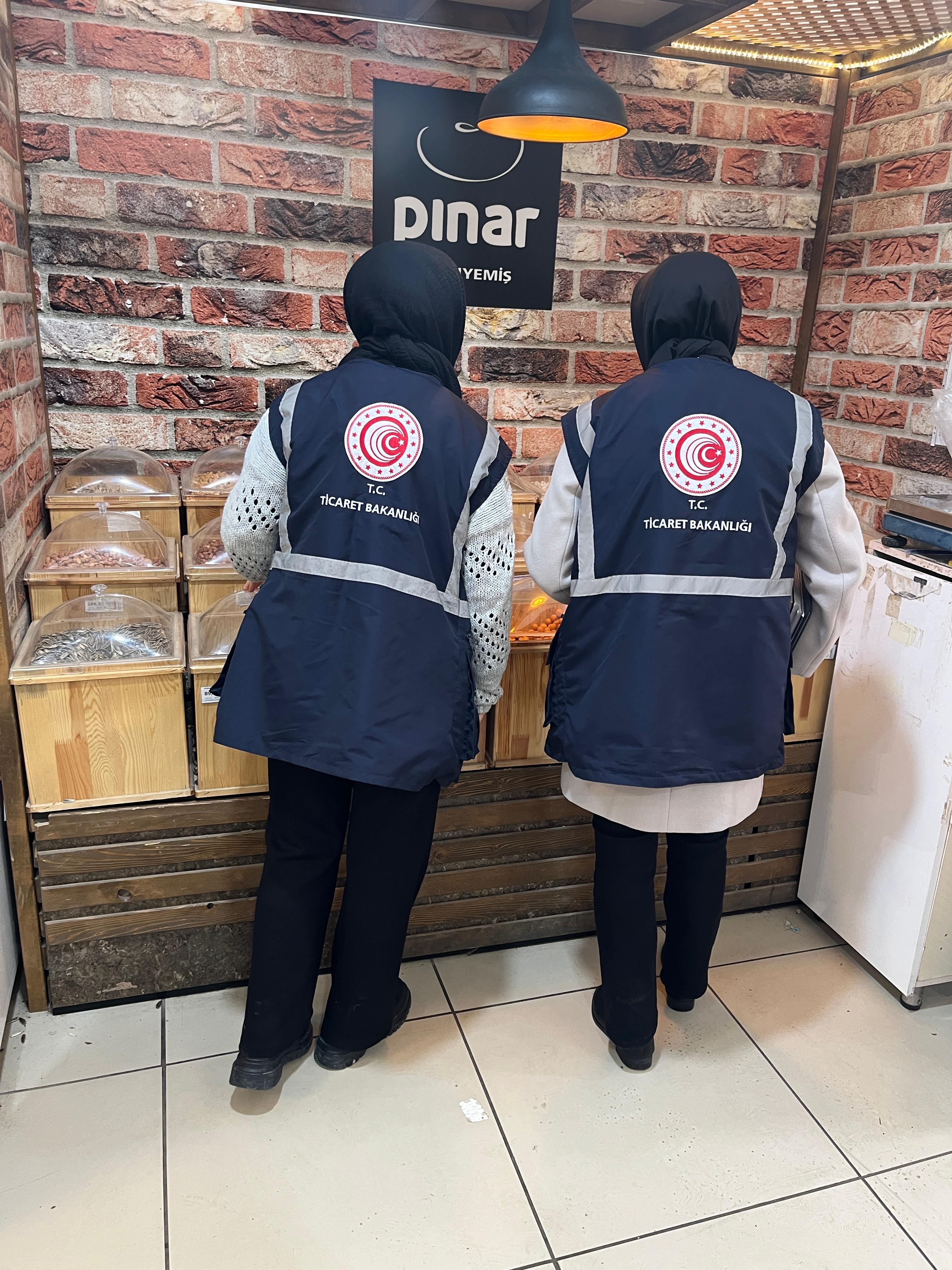 Karamanda Fiyat Artislarinin Onune Gecmek Icin Sahadalar (6)