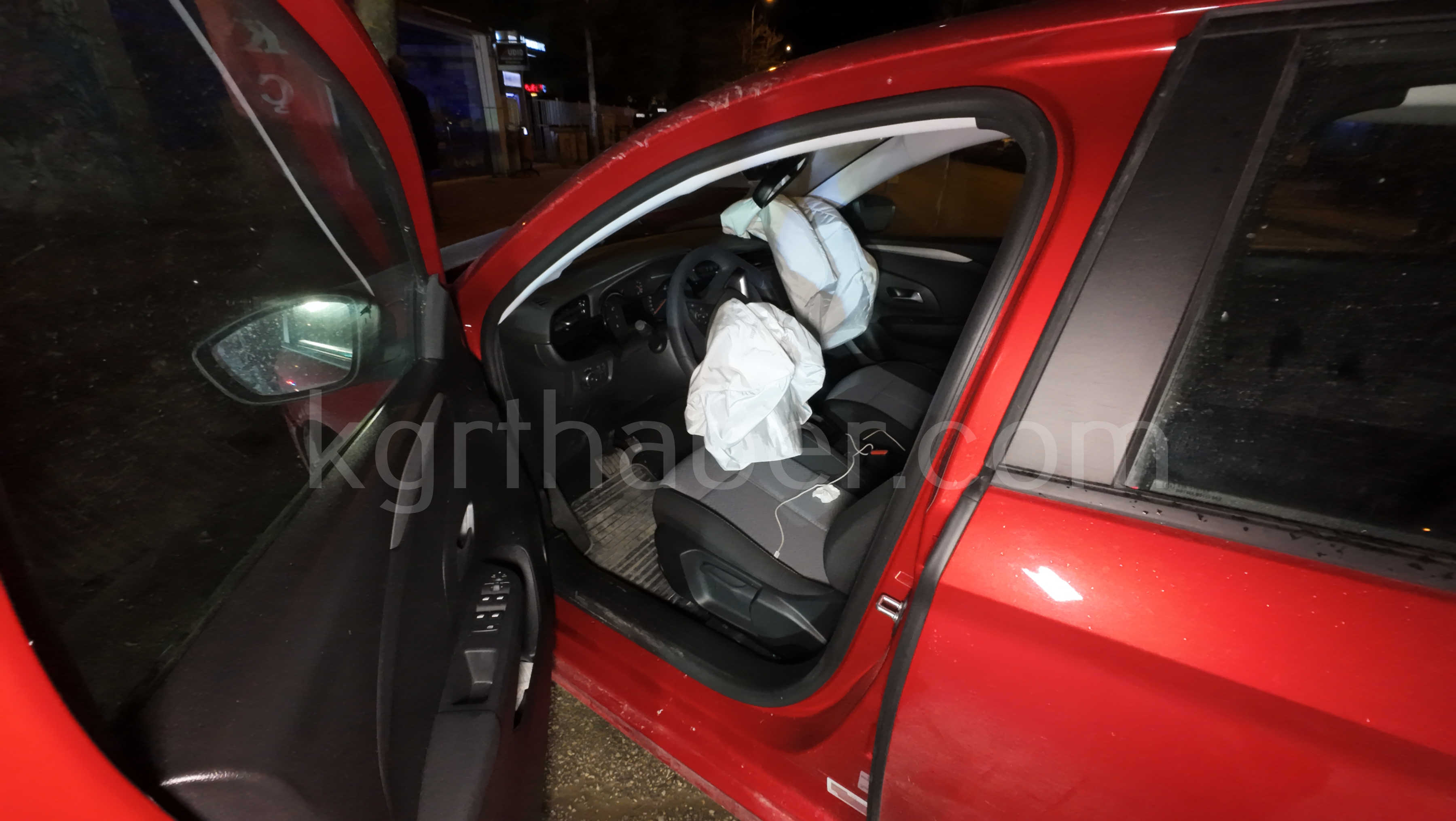 Karamanda Gecenin Sessizligini Bozan Kaza Oldu8